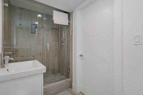 Condominio en alquiler en Miami Beach, Florida, 1 dormitorio, 81.75 m2 № 339265 - foto 20