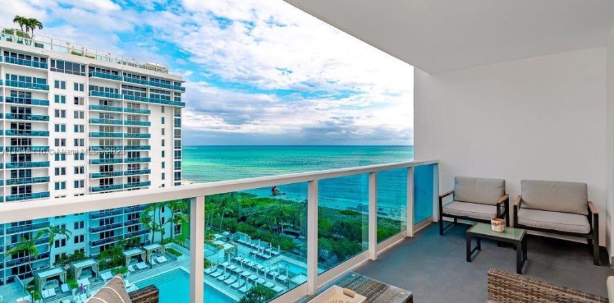 Condo à Miami Beach, Floride, 2 chambres № 339265