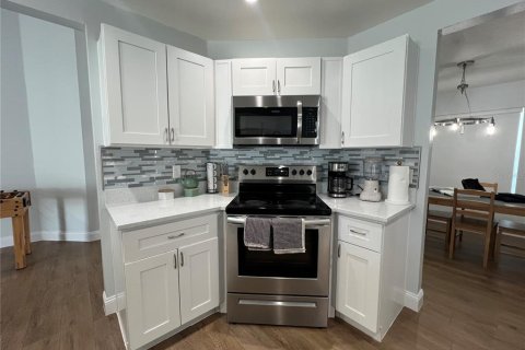 Villa ou maison à louer à Kissimmee, Floride: 3 chambres, 128.76 m2 № 1808442 - photo 6