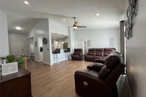 Casa en alquiler en Kissimmee, Florida, 3 dormitorios, 128.76 m2 № 1808442 - foto 10