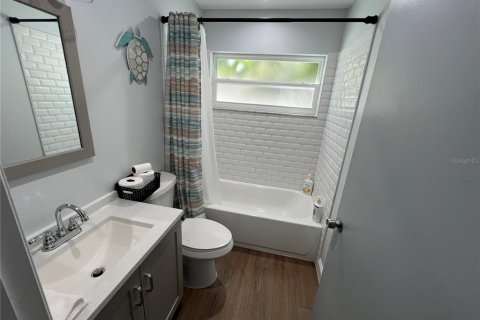 Casa en alquiler en Kissimmee, Florida, 3 dormitorios, 128.76 m2 № 1808442 - foto 18