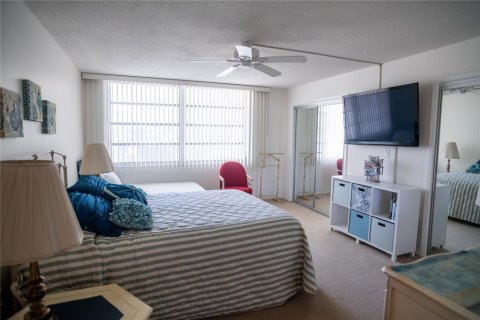 Condo in Clearwater, Florida, 2 bedrooms  № 1630705 - photo 16