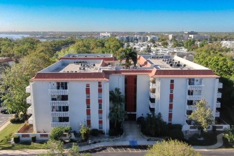 Condo in Clearwater, Florida, 2 bedrooms  № 1630705 - photo 2