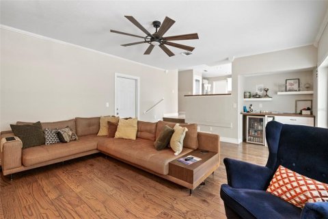 Casa en venta en Orlando, Florida, 4 dormitorios, 188.13 m2 № 1685088 - foto 15