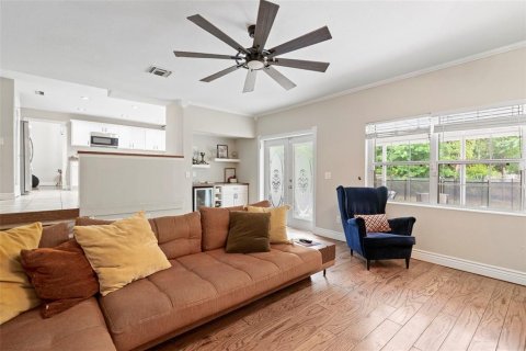 Casa en venta en Orlando, Florida, 4 dormitorios, 188.13 m2 № 1685088 - foto 17