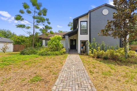 Casa en venta en Orlando, Florida, 4 dormitorios, 188.13 m2 № 1685088 - foto 1