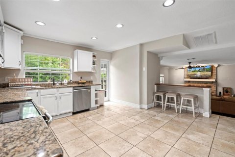 Casa en venta en Orlando, Florida, 4 dormitorios, 188.13 m2 № 1685088 - foto 12