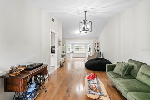 Casa en venta en Orlando, Florida, 4 dormitorios, 188.13 m2 № 1685088 - foto 8