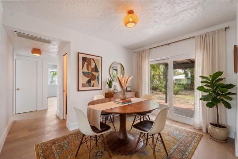 House in Belleair Beach, Florida 2 bedrooms, 115.48 sq.m. № 2408679 - photo 17