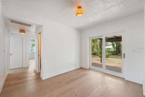 House in Belleair Beach, Florida 2 bedrooms, 115.48 sq.m. № 2408679 - photo 18