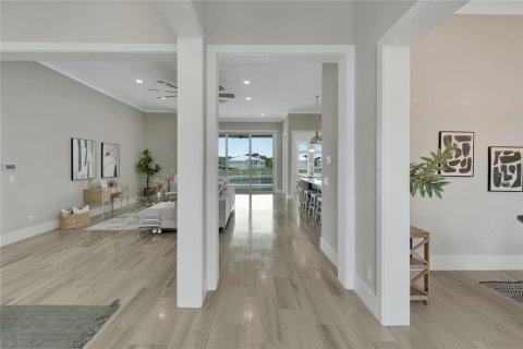 House in Apollo Beach, Florida 4 bedrooms, 312.24 sq.m. № 1737464 - photo 7