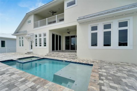 House in Apollo Beach, Florida 4 bedrooms, 312.24 sq.m. № 1737464 - photo 3