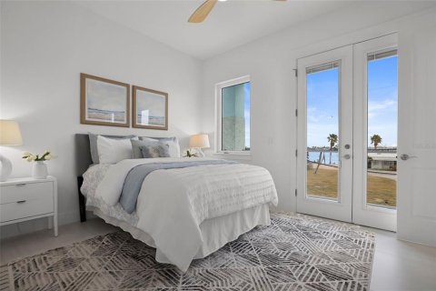 Casa en venta en Madeira Beach, Florida, 5 dormitorios, 333.15 m2 № 1852459 - foto 20