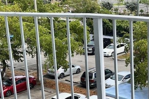 Copropriété à louer à Miami, Floride: 1 chambre, 76.74 m2 № 1999810 - photo 22