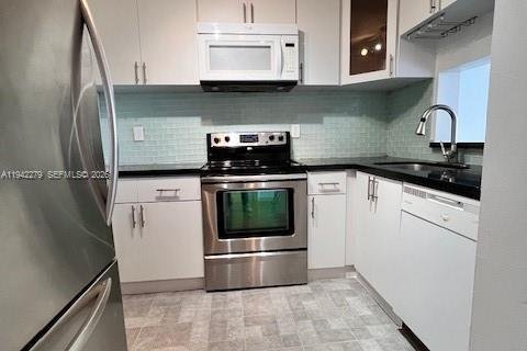 Copropriété à louer à Miami, Floride: 1 chambre, 76.74 m2 № 1999810 - photo 25