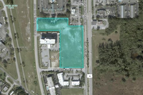 Propiedad comercial en venta en Florida City, Florida № 1862202 - foto 1