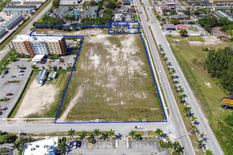 Propiedad comercial en venta en Florida City, Florida № 1862202 - foto 6