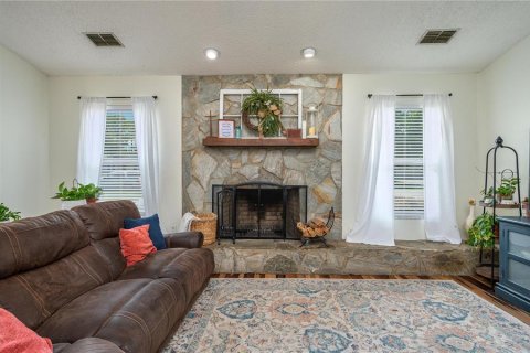 House in Winter Haven, Florida 3 bedrooms, 163.32 sq.m. № 1900010 - photo 7