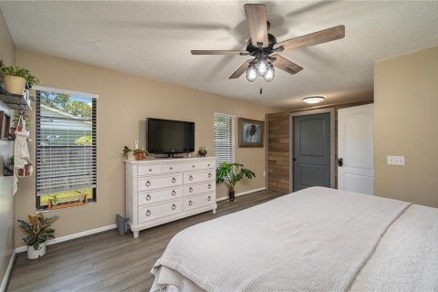 House in Winter Haven, Florida 3 bedrooms, 163.32 sq.m. № 1900010 - photo 16