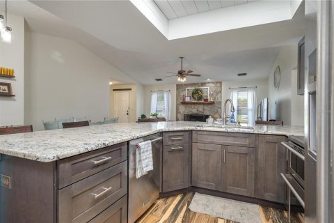 House in Winter Haven, Florida 3 bedrooms, 163.32 sq.m. № 1900010 - photo 10
