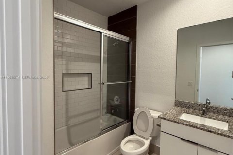 Touwnhouse à louer à Miami, Floride: 3 chambres, 157.38 m2 № 2012022 - photo 10