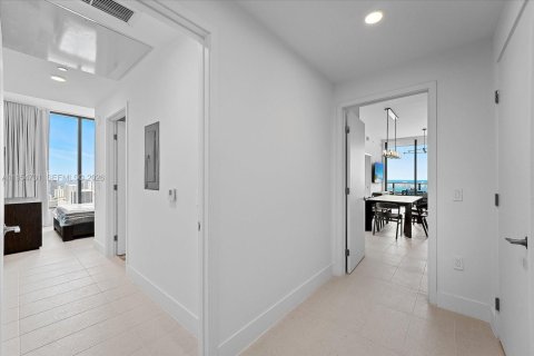 Condo in Miami, Florida, 3 bedrooms  № 2052816 - photo 22