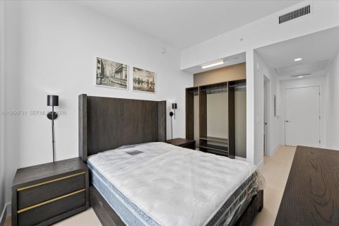 Condo in Miami, Florida, 3 bedrooms  № 2052816 - photo 24