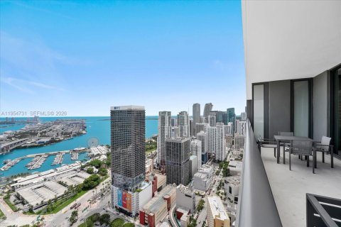 Condo in Miami, Florida, 3 bedrooms  № 2052816 - photo 30