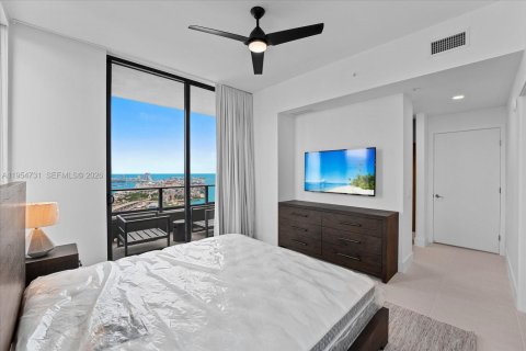 Condo in Miami, Florida, 3 bedrooms  № 2052816 - photo 12