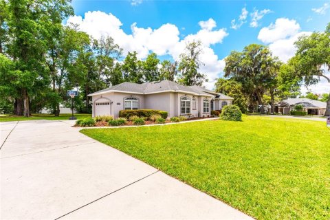 House in Ocala, Florida 4 bedrooms, 244.61 sq.m. № 2116338 - photo 3