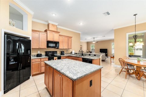 House in Ocala, Florida 4 bedrooms, 244.61 sq.m. № 2116338 - photo 11