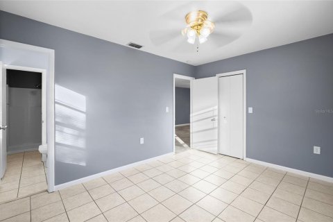 Villa ou maison à louer à Tampa, Floride: 3 chambres, 107.4 m2 № 2237839 - photo 17