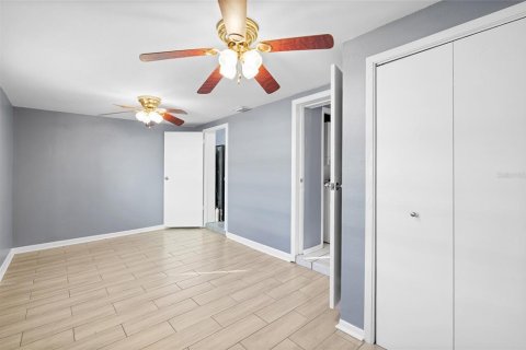 Villa ou maison à louer à Tampa, Floride: 3 chambres, 107.4 m2 № 2237839 - photo 12