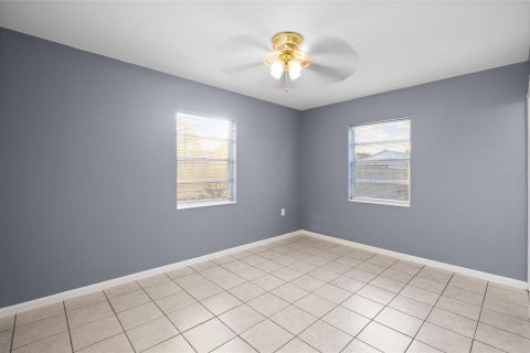 Villa ou maison à louer à Tampa, Floride: 3 chambres, 107.4 m2 № 2237839 - photo 15