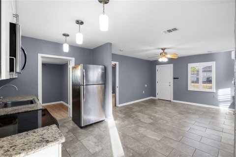 Villa ou maison à louer à Tampa, Floride: 3 chambres, 107.4 m2 № 2237839 - photo 7