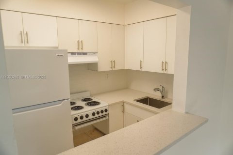 Apartamento en alquiler en Fort Lauderdale, Florida, 1 dormitorio, 59.09 m2 № 2059715 - foto 4