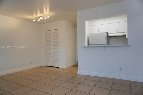 Apartamento en alquiler en Fort Lauderdale, Florida, 1 dormitorio, 59.09 m2 № 2059715 - foto 6