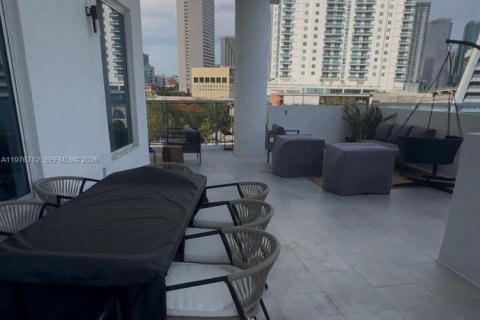 Condo in Miami, Florida, 2 bedrooms  № 2040986 - photo 21