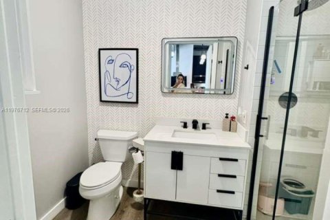 Condo in Miami, Florida, 2 bedrooms  № 2040986 - photo 8