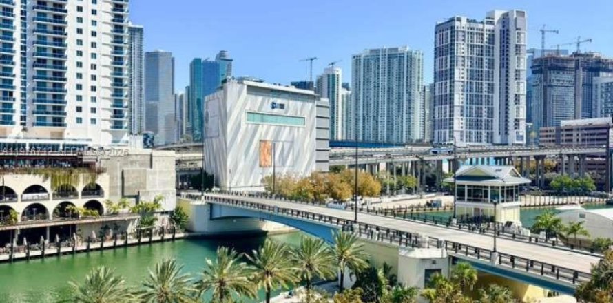 Condo in Miami, Florida, 2 bedrooms  № 2040986
