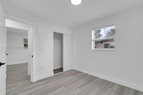 Villa ou maison à vendre à Miami Gardens, Floride: 4 chambres, 146.32 m2 № 1998154 - photo 19