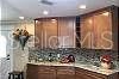 Casa en venta en The Villages, Florida, 2 dormitorios, 111.11 m2 № 1796885 - foto 4