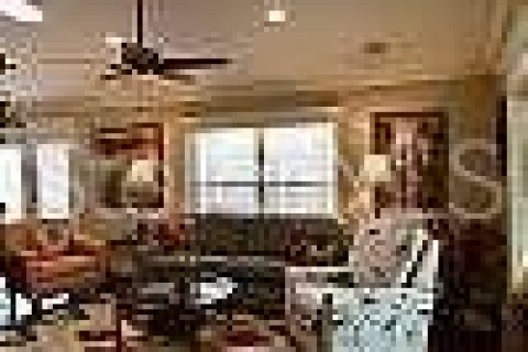 Casa en venta en The Villages, Florida, 2 dormitorios, 111.11 m2 № 1796885 - foto 10