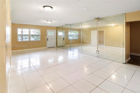 Villa ou maison à vendre à North Lauderdale, Floride: 4 chambres, 133.78 m2 № 2191894 - photo 8