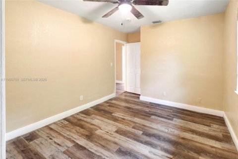 Villa ou maison à vendre à North Lauderdale, Floride: 4 chambres, 133.78 m2 № 2191894 - photo 17