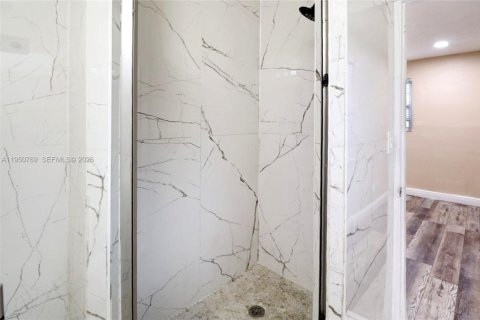 Villa ou maison à vendre à North Lauderdale, Floride: 4 chambres, 133.78 m2 № 2191894 - photo 13