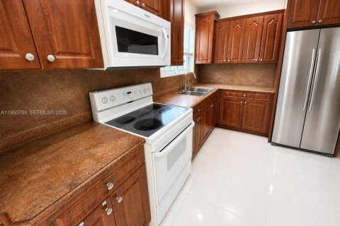 Villa ou maison à vendre à North Lauderdale, Floride: 4 chambres, 133.78 m2 № 2191894 - photo 6
