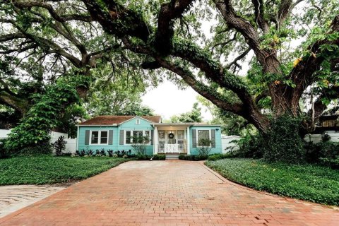 Casa en alquiler en Tampa, Florida, 3 dormitorios, 111.58 m2 № 1828028 - foto 1