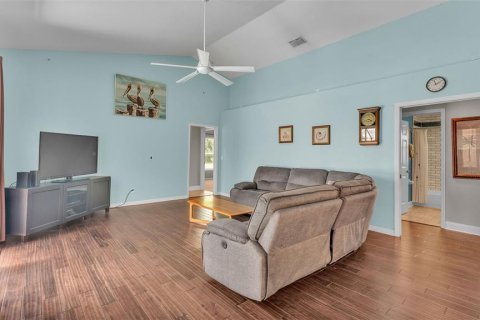 House in Plant City, Florida 4 bedrooms, 252.23 sq.m. № 1855791 - photo 17