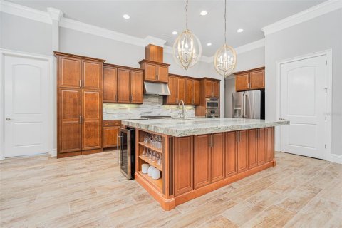 House in Port Orange, Florida 4 bedrooms, 343.18 sq.m. № 1630172 - photo 9